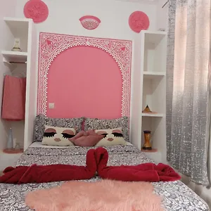 zakaria-riad.marrakeshhotelsmorocco.com/